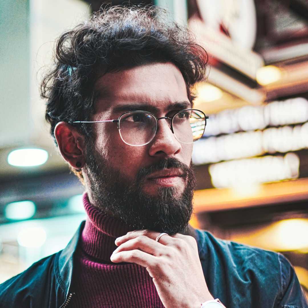 Picture of Man with glasses and beard